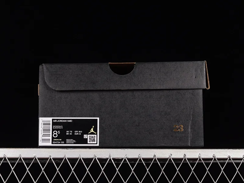 All categories Air Jordan Jordan series basketball shoes Air Jordan 1 Mid G version pure original Air Jordan 1 Mid "Vintage Grey" AJ1 Joe 1 white gray mid-top basketball shoes 554724-135
